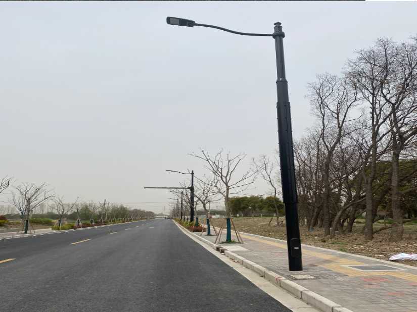 克拉玛依市上海综合杆 太阳能路灯工程